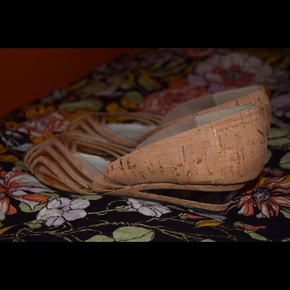 Daisy Brown Cork & Clear Wedges - Picture 4 of 4